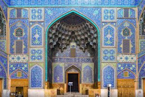 مسجد شیخ لطف الله نماد کاشی سنتی اصفهان